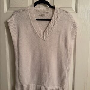 LOFT Women's V-Neck Sweater Vest in Cream